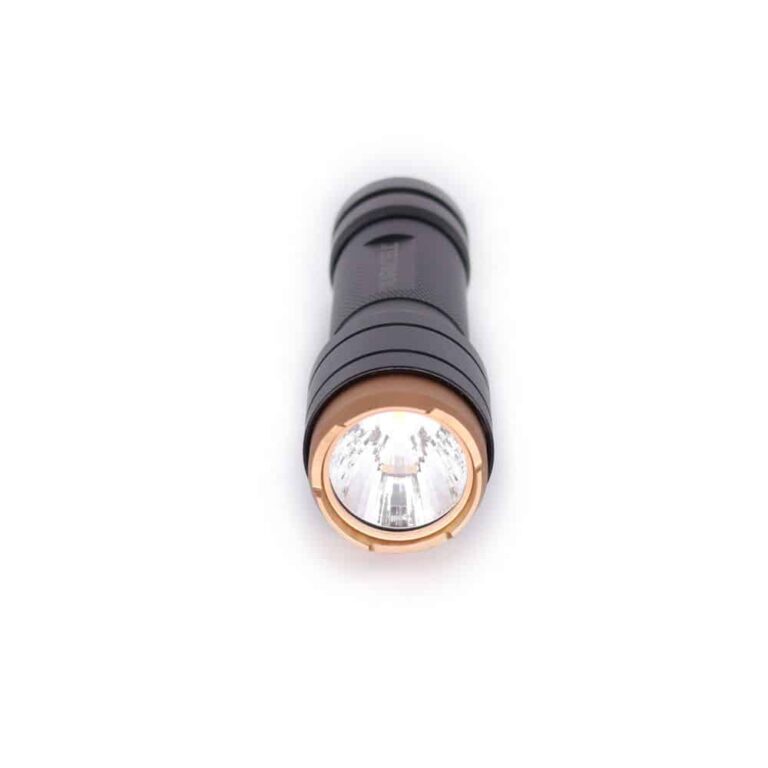 torcia duracell led 250lm autonomia 1,5h portata 180mt batterie pile incluse - immagine 4