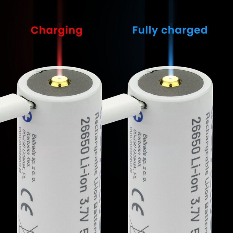 Batteria Pila 26650 Litio 3,7v 5200mAh scarico 12A Ricaricabile anche con USB Polo Rialzato e con Circuito di Protezione - immagine 6