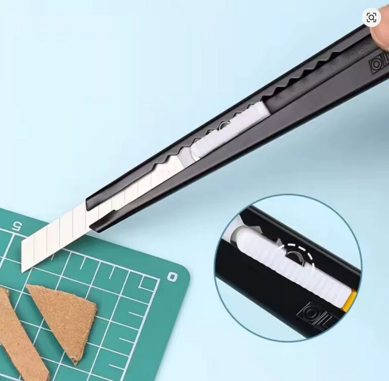 Cutter OLFA 180/B 9mm Tessuti Cuoio Cartone Linoleum Fogli Vinilici made in Japan - immagine 5